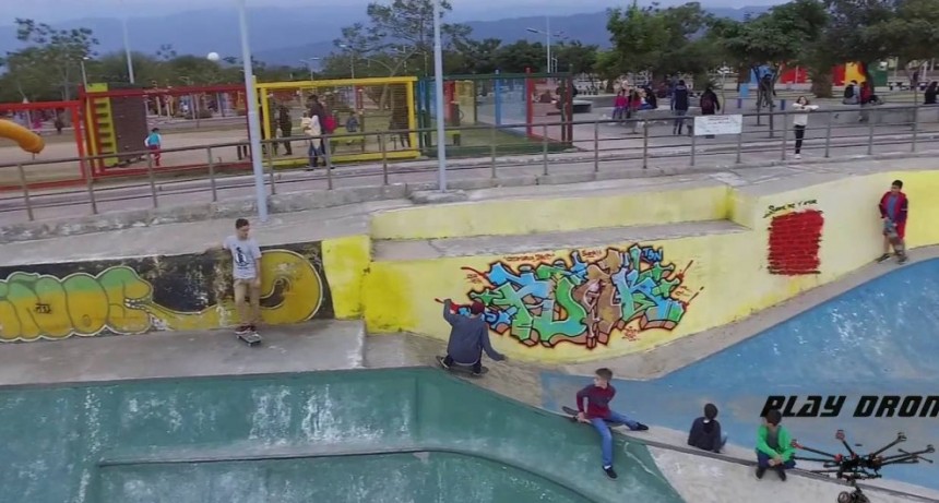 COMENZARON LOS TRABAJOS PARA RECUPERAR EL PARQUE DE LOS NIÑOS