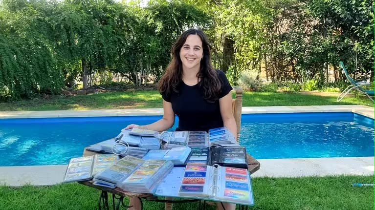 Bernarda Cousillas, la mujer que colecciona documentos y tarjetas de crédito