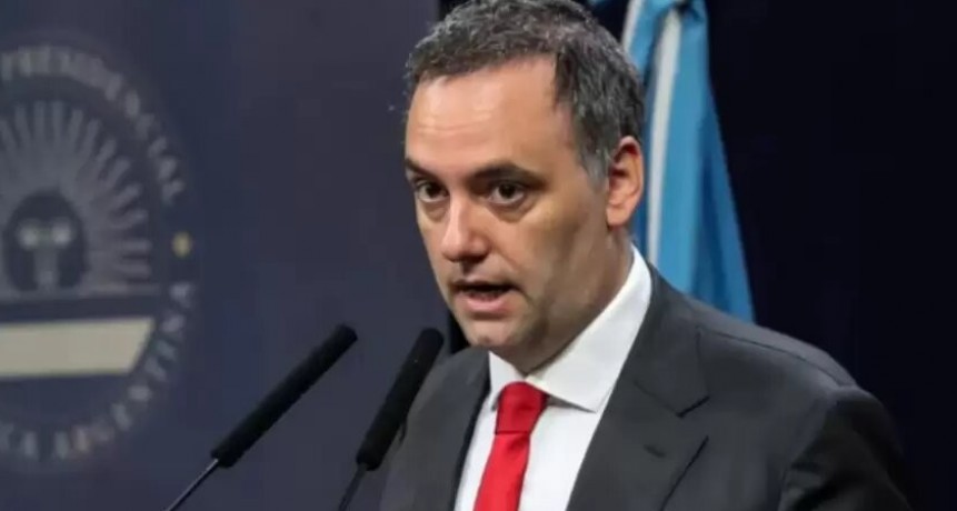 Manuel Adorni cuestionó el paro de la CGT: 
