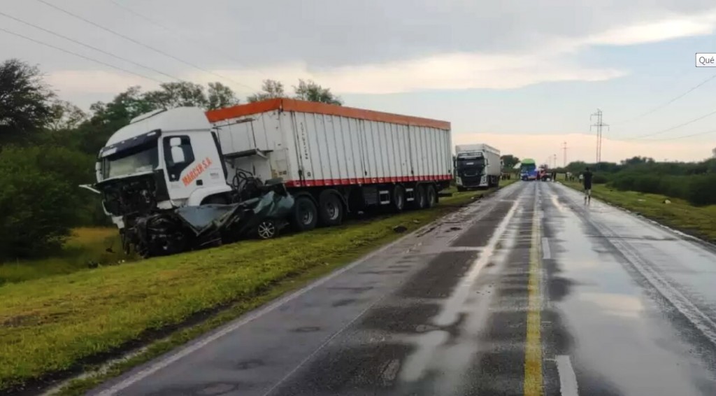 Fallecieron dos personas en un siniestro vial en La Paz