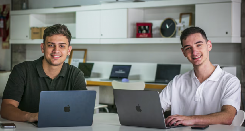 Dos argentinos revolucionaron el mundo del e-commerce con un bot que compara precios
