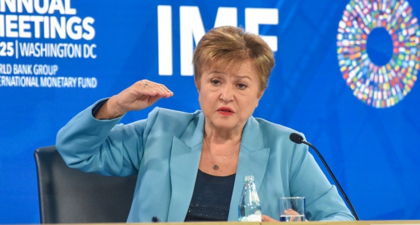 Oro en récord y economía global: el FMI advierte sobre un mundo en constante incertidumbre