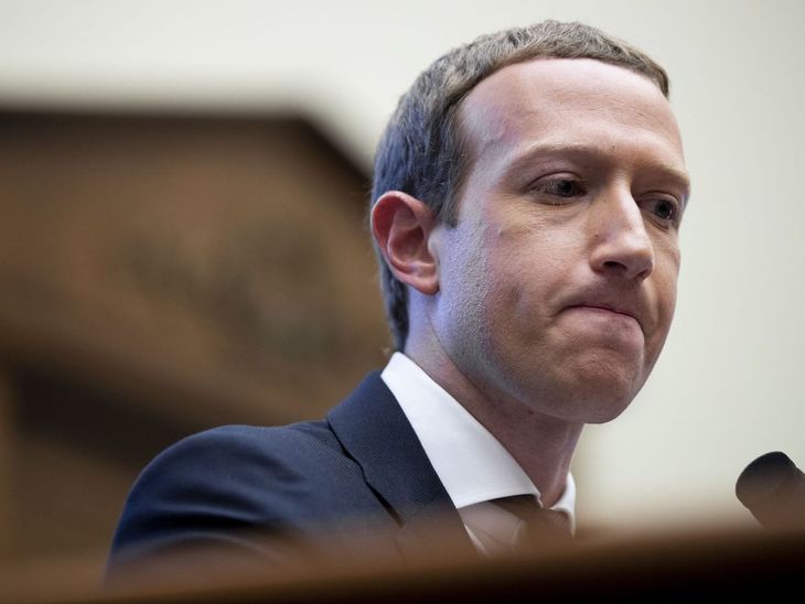 FUERTE CAÍDA EN LAS ACCIONES DE FACEBOOK