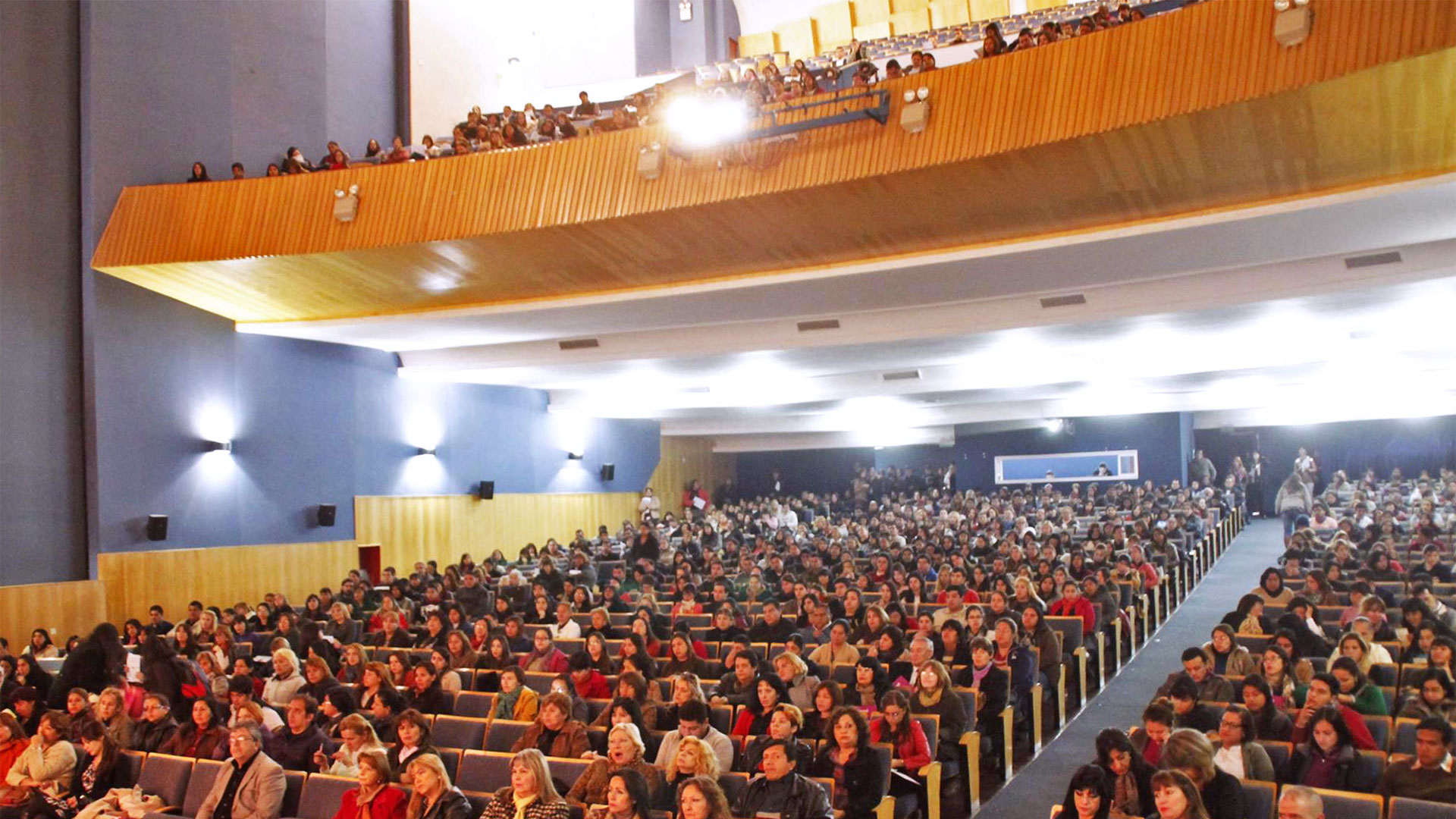 EL CINE TEATRO CATAMARCA VUELVE A LA ACCIÓN 