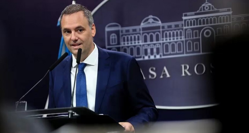 El Gobierno fijó el salario mínimo vital y móvil en $180.000 para febrero