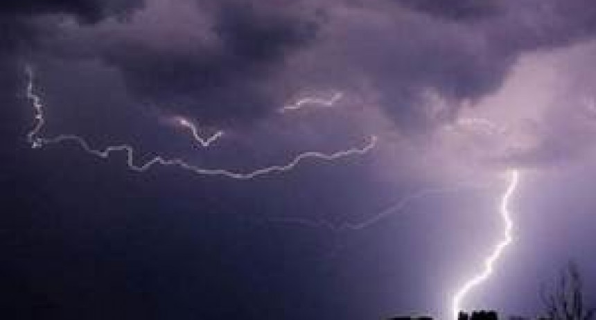 Alerta naranja por tormentas para la madrugada del lunes