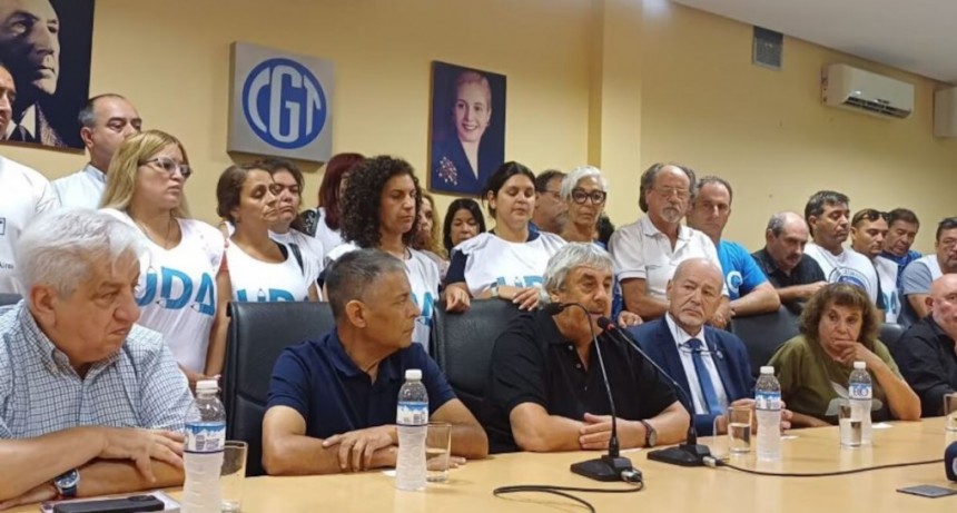 Los sindicatos docentes rechazaron la oferta del Gobierno de subir el mínimo a $500 mil y ratificaron el paro del 5 de marzo