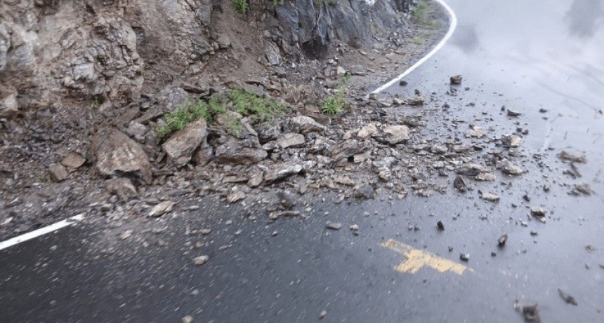 Rutas de Catamarca con tránsito limitado tras intensas lluvias