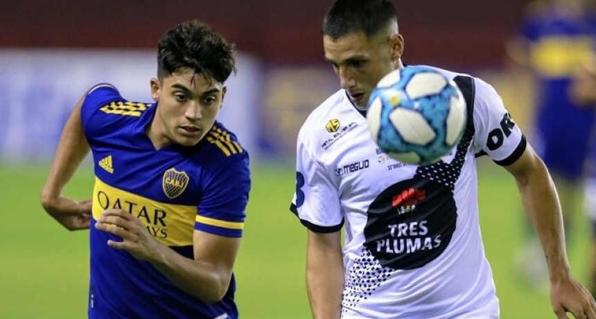CON LO JUSTO, BOCA LE GANO A CLAYPOLE