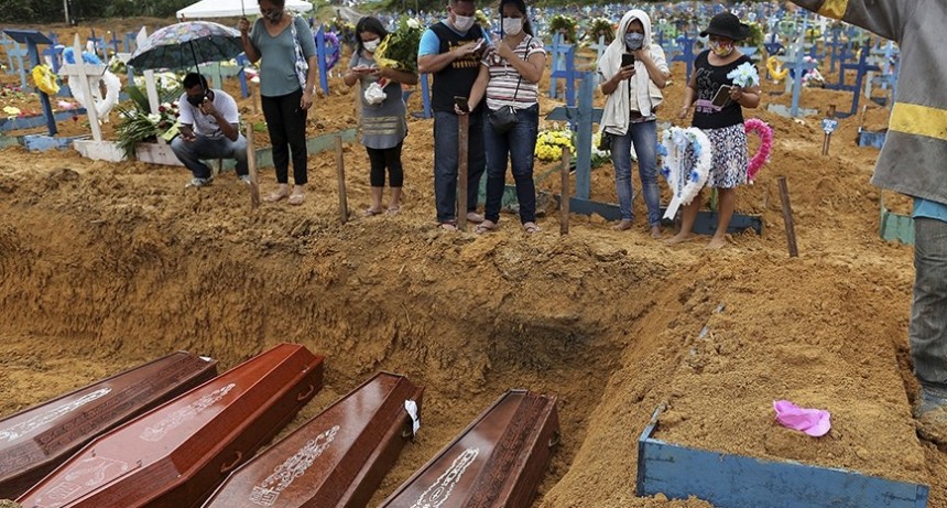 BRASIL: MAS DE 2200 MUERTES EN UN DIA
