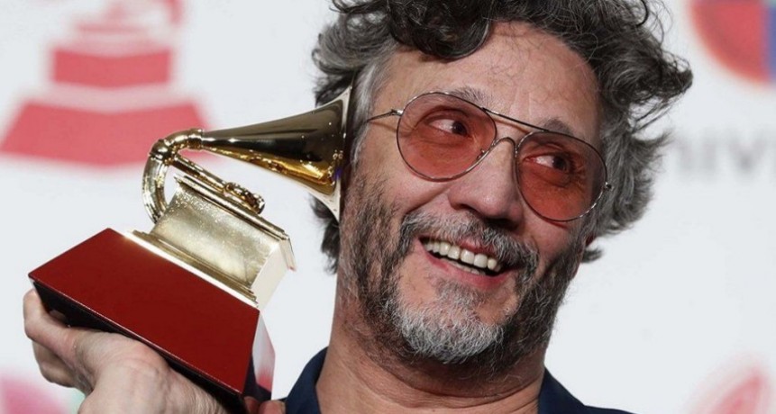FITO PAEZ GANO UN GRAMMY AL MEJOR ÁLBUM ROCK ALTERNATIVO