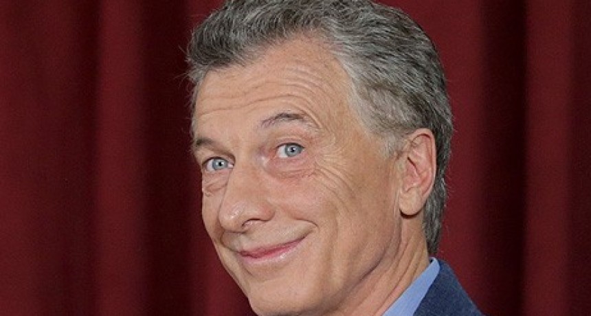 MACRI PARTICIPO DE UNA REUNION CON JULIANA AWADA DESDE LA CAMA