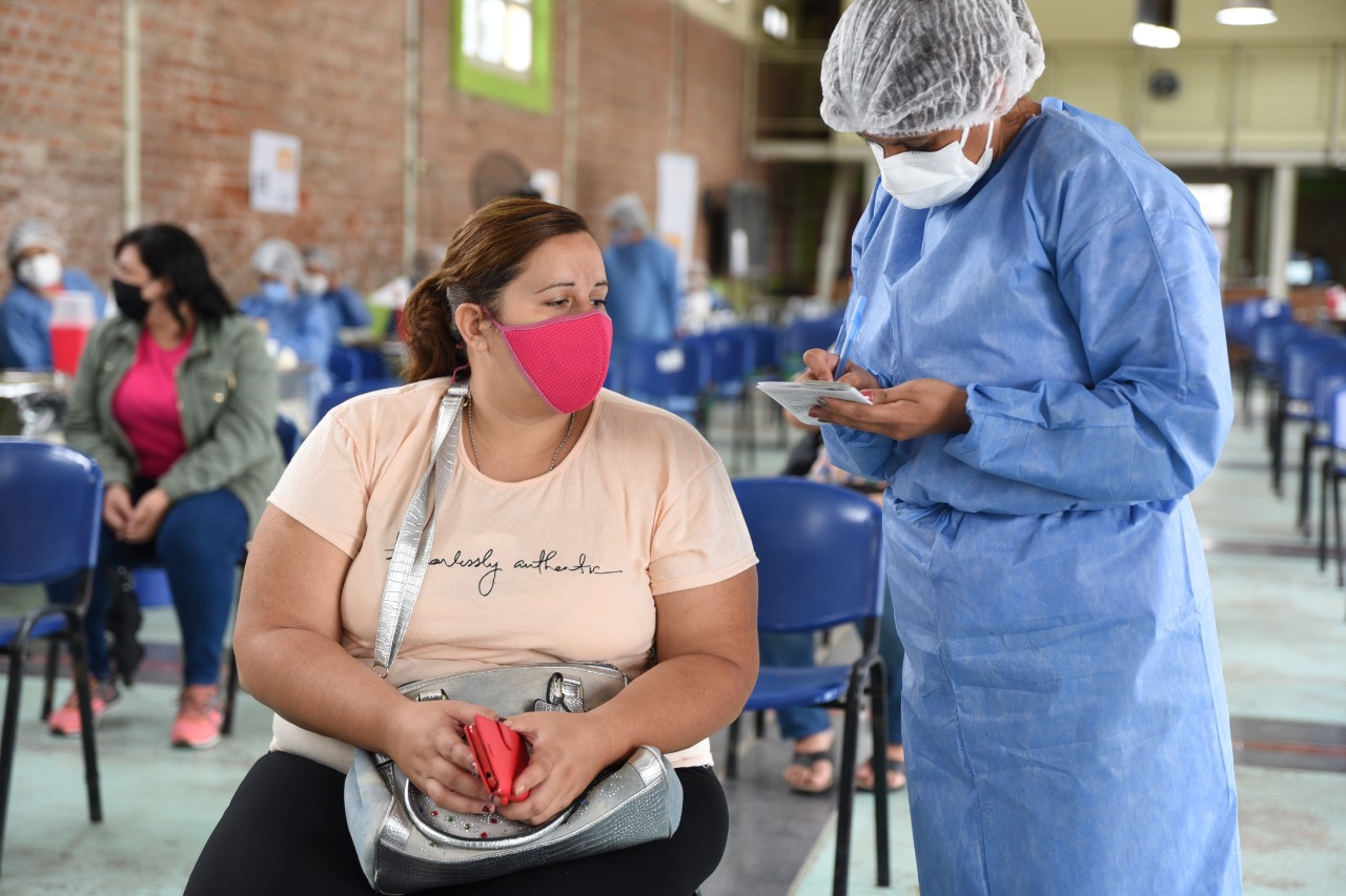 APLICAN CUARTA DOSIS EN CAPITAL 