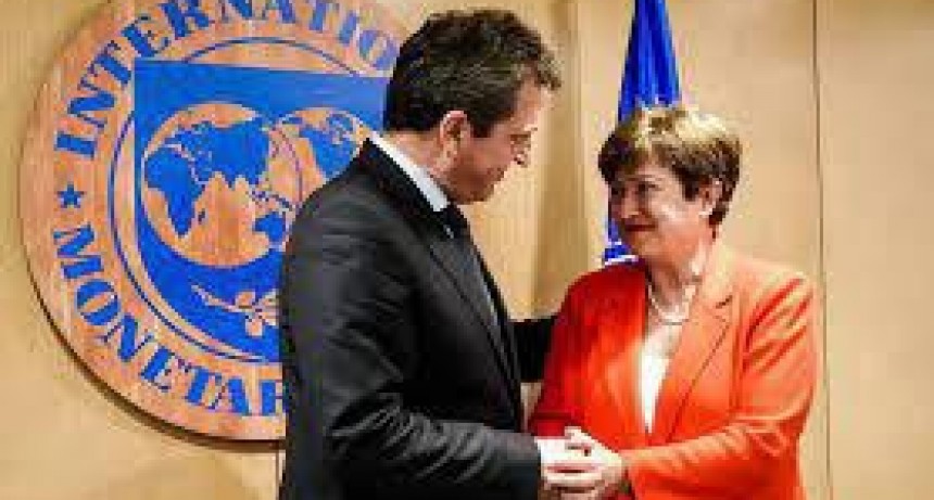 El FMI acordó con Argentina desembolsar 5.200 millones de dólares en marzo