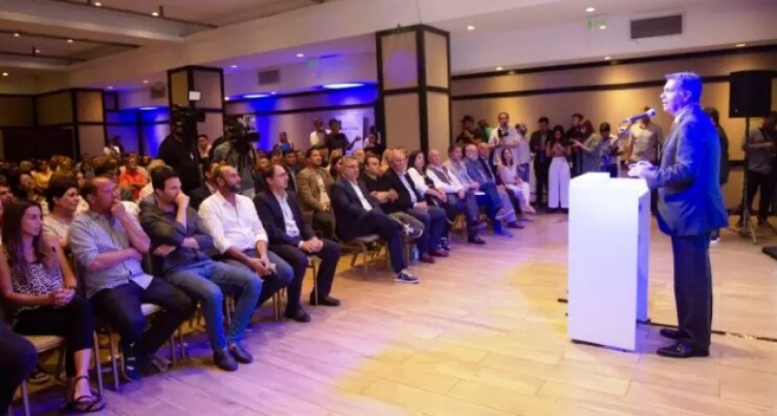 Capitanich presentó su libro en Catamarca