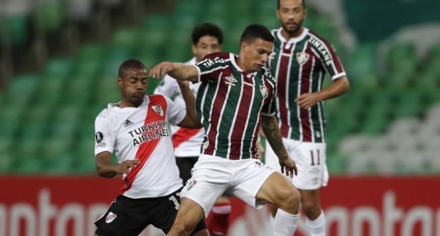 RIVER SE DURMIO Y EMPATO ANTE FLUMINENSE