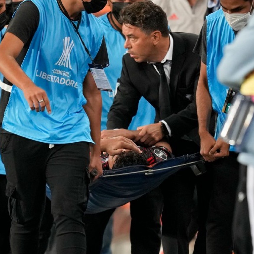ROTURA DE TIBIA Y PERONE PARA ROBERT ROJAS