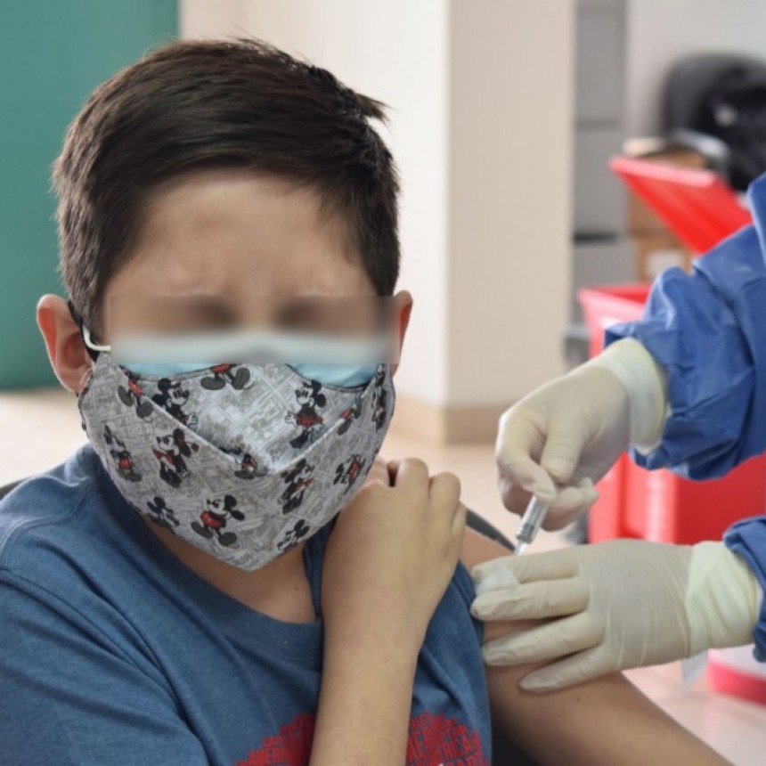 VACUNARAN EN ESCUELAS PUBLICAS