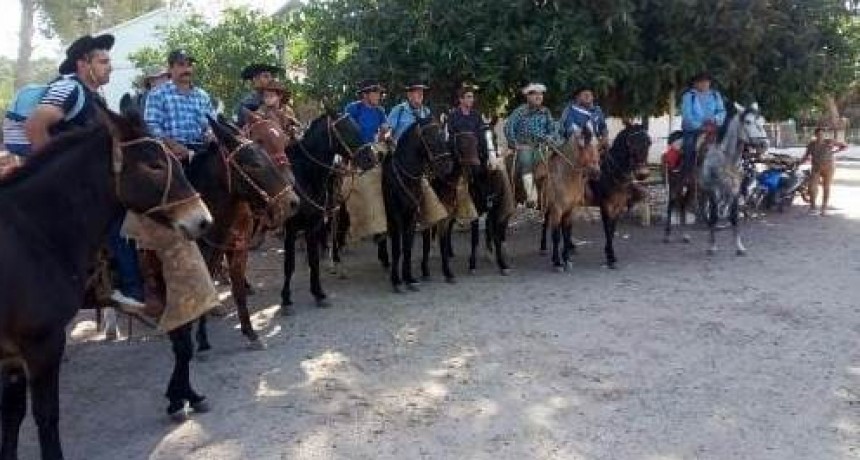 Jinetes de La Paz cabalgan para honrar a la Virgen del Valle