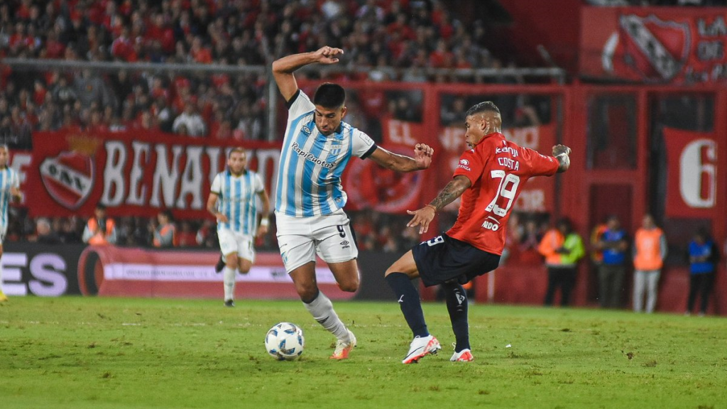 Independiente rescató un empate en el final con Atlético Tucumán