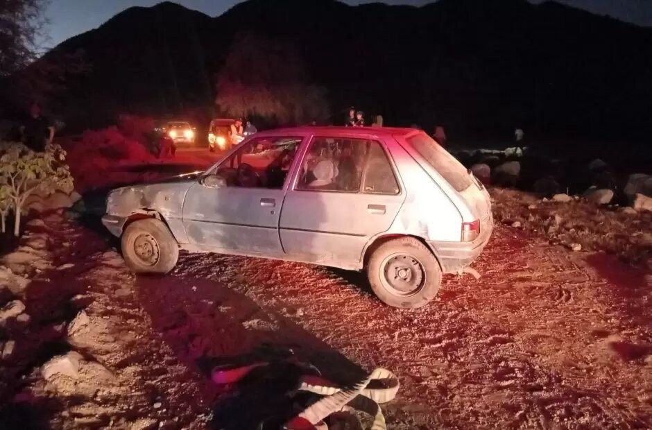 Un automóvil volcó en Andalgalá y sus ocupantes resultaron heridos