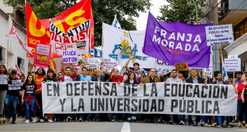 En Catamarca marcharon en defensa de la educación pública