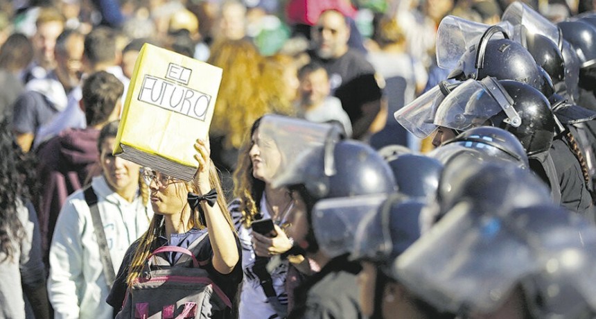El futuro de las universidades, entre el apoyo social y el desprecio del gobierno