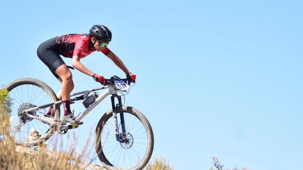 La catamarque&ntilde;a Maite Ovejero arranca el Argentino de MTB con dos medallas y mira hacia arriba