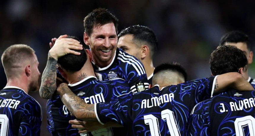 Argentina aplast&oacute; a Zambia con una goleada en La Bombonera