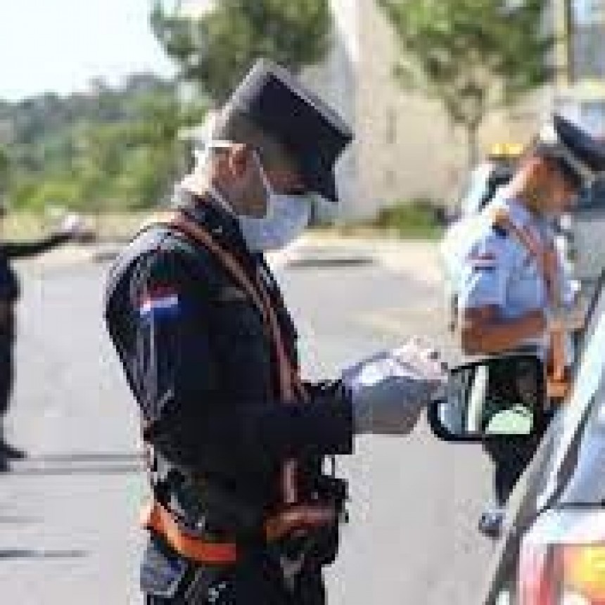 DESAFECTAN POLICIAS QUE COBRABAN COIMAS