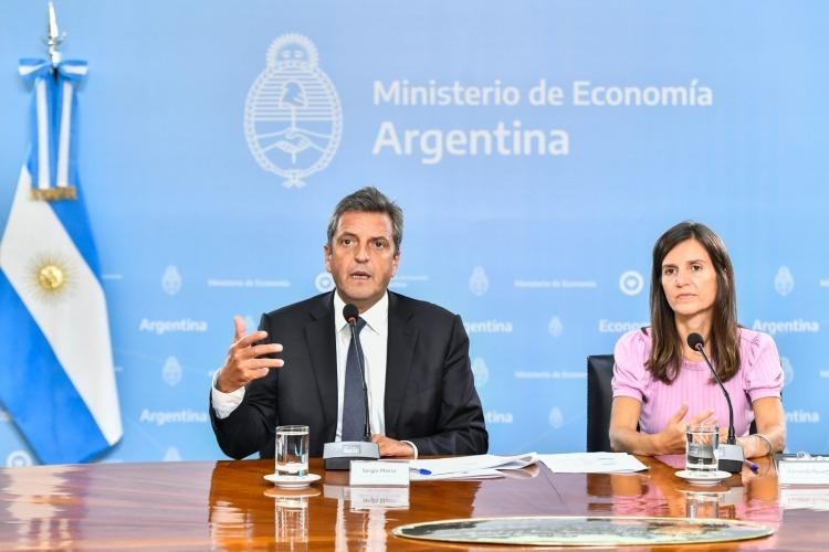 Anunciaron aumento del 21% para jubilaciones, pensiones y asignaciones