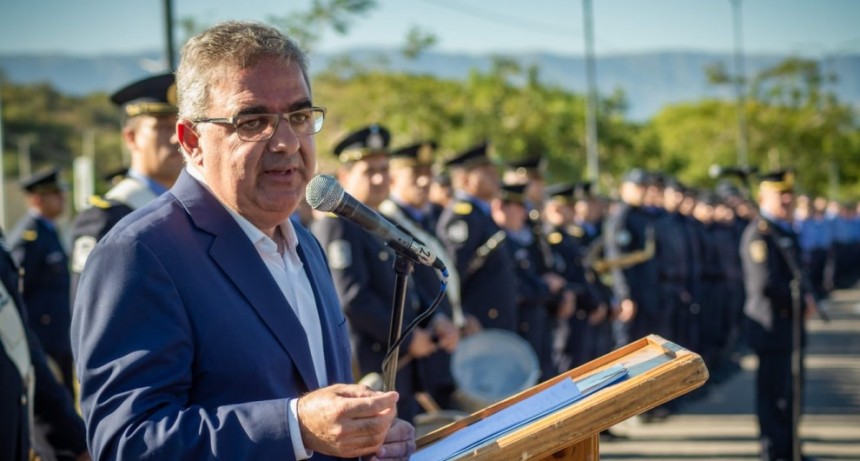 El Gobernador presidió el acto de ingreso de nuevos aspirantes a la Policía de la Provincia 