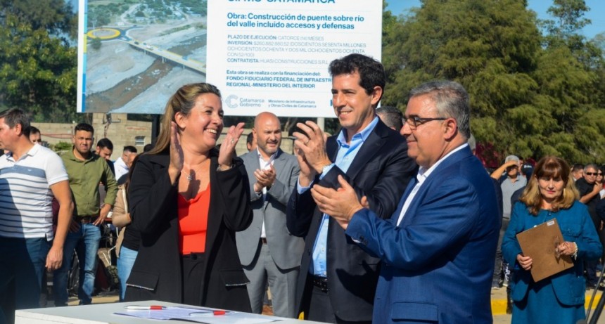 Raúl y Wado inauguraron el Puente en el Camino de la Virgen y firmaron convenios para ciclovías en rutas provinciales 