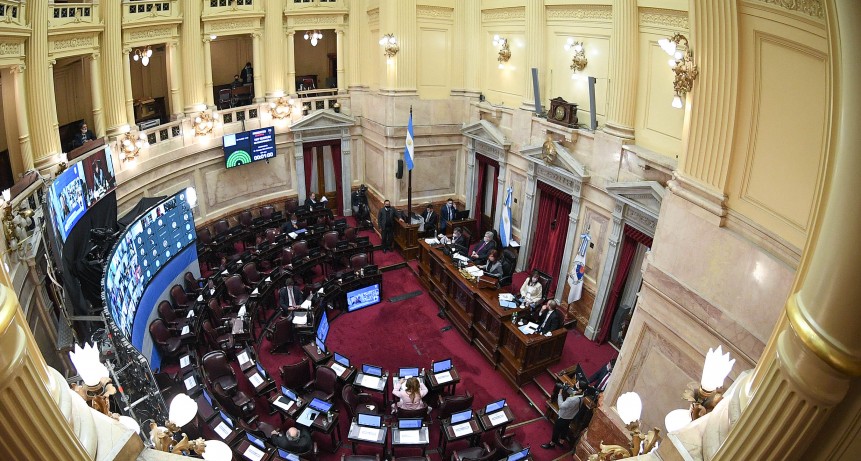 Sin mayoría, el oficialismo busca que el Senado dé luz verde a la Ley Bases y el paquete fiscal