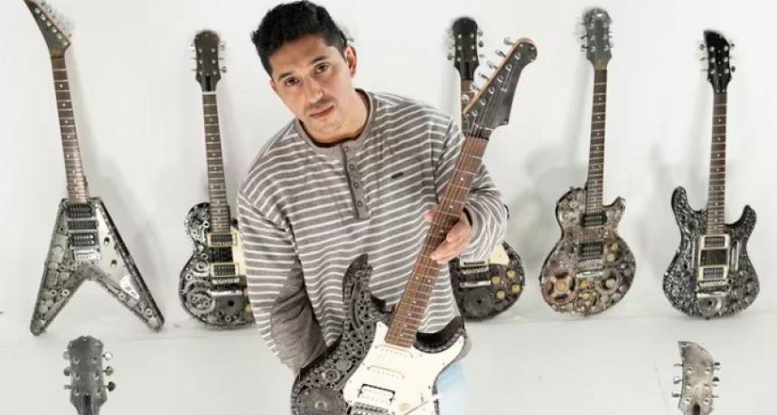 Fabrica guitarras con piezas de autos