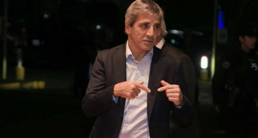 Milei y Caputo firmaron un decreto para emitir deuda por 35 billones de pesos
