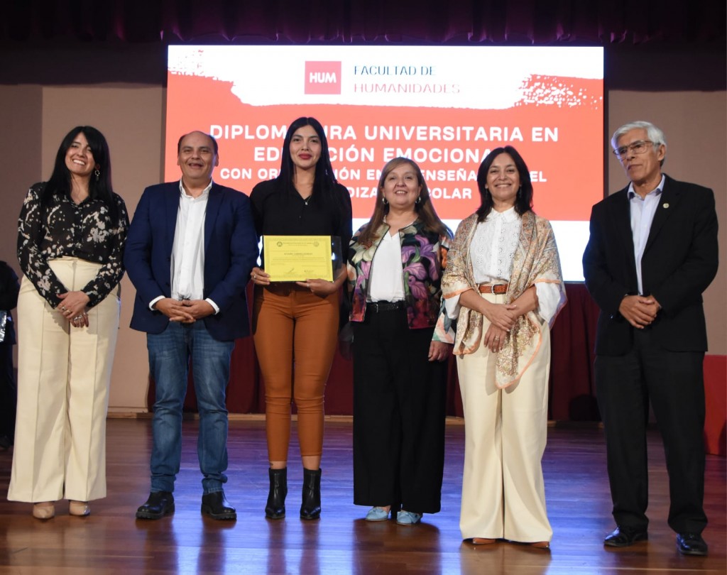 Docentes municipales recibieron sus certificados por la Diplomatura en Educación Emocional