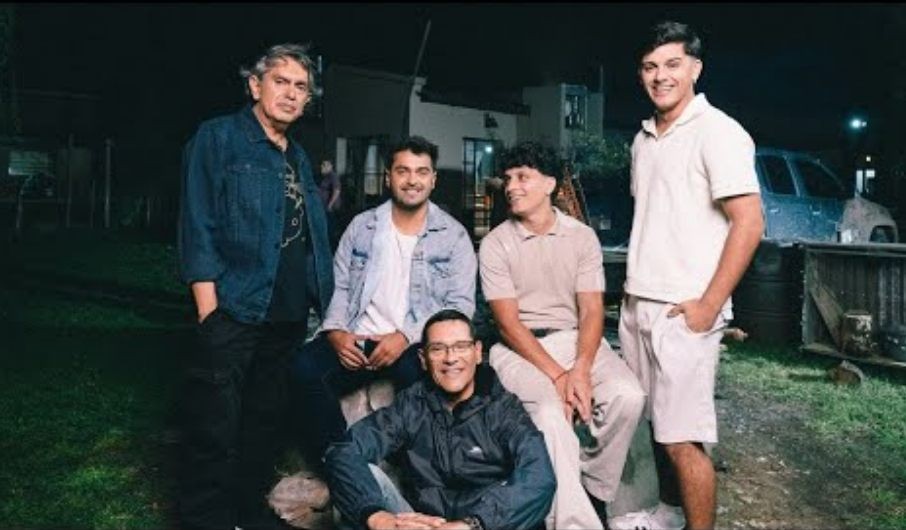 “Mi Chica de Pueblo”: la fusión inesperada de folklore y cumbia