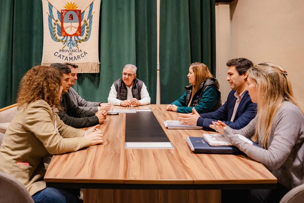 Tras la presión docente, el Gobierno derogó el decreto 884/24 y llamó a nuevas asambleas
