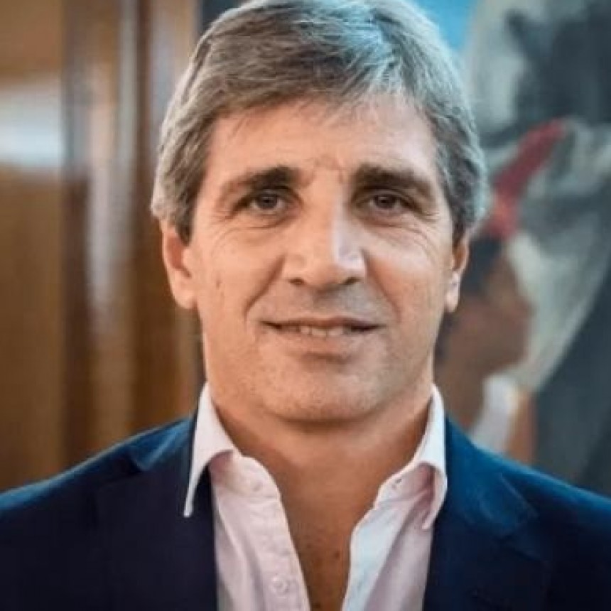 El Gobierno prepara un mecanismo para permitir el uso de dólares no declarados con fines de consumo