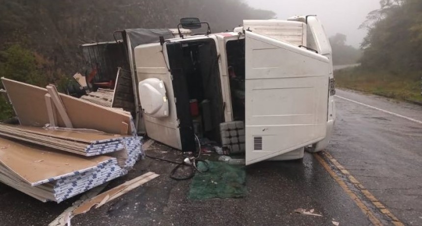 IMPONENTE VUELVO EN LA CUESTA DEL TOTORAL