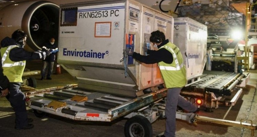 LLEGAN MAS VACUNAS A LA ARGENTINA: 1 MILLON
