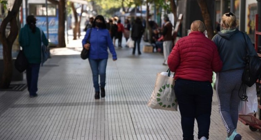 LOS CASOS SIGUEN BAJANDO, PERO LA MORTALIDAD NO