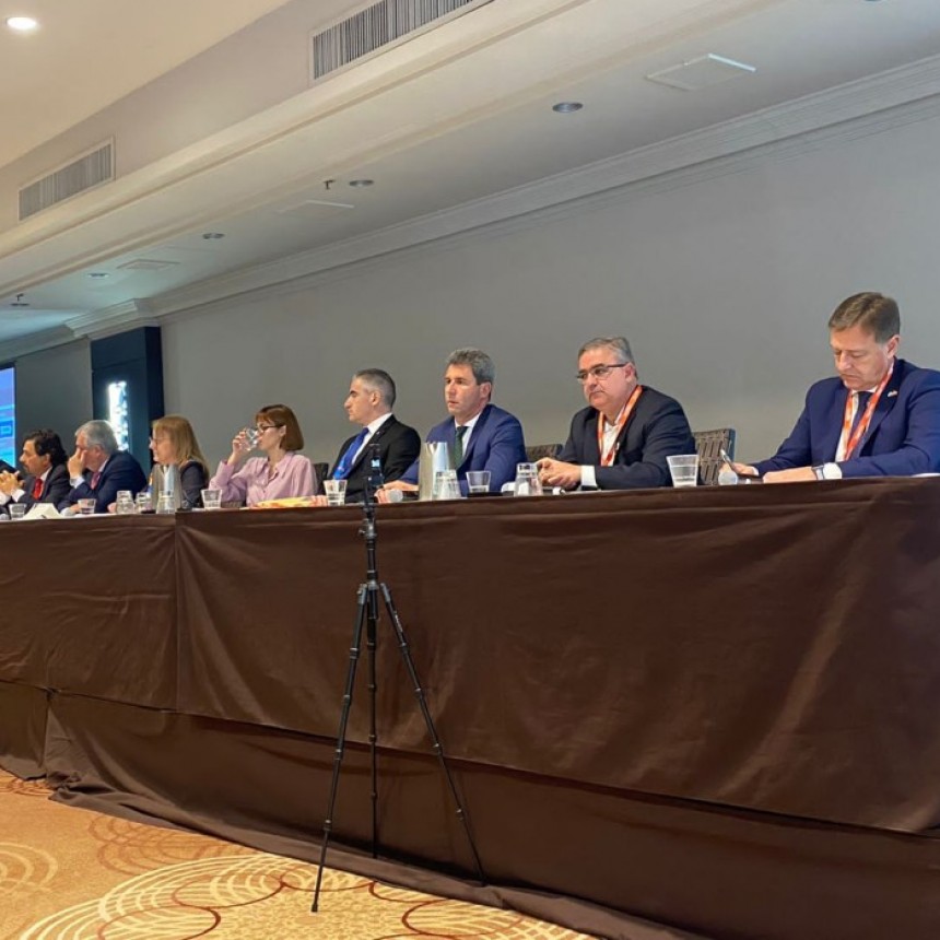 Los seis gobernadores de provincias mineras expusieron juntos en la PDAC 