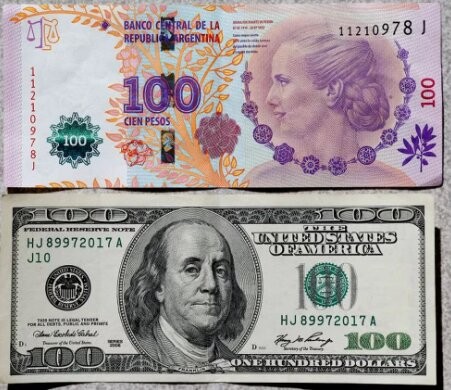 Ni dolarización ni convertibilidad: la oposición también analiza si es viable la “libre circulación” de monedas