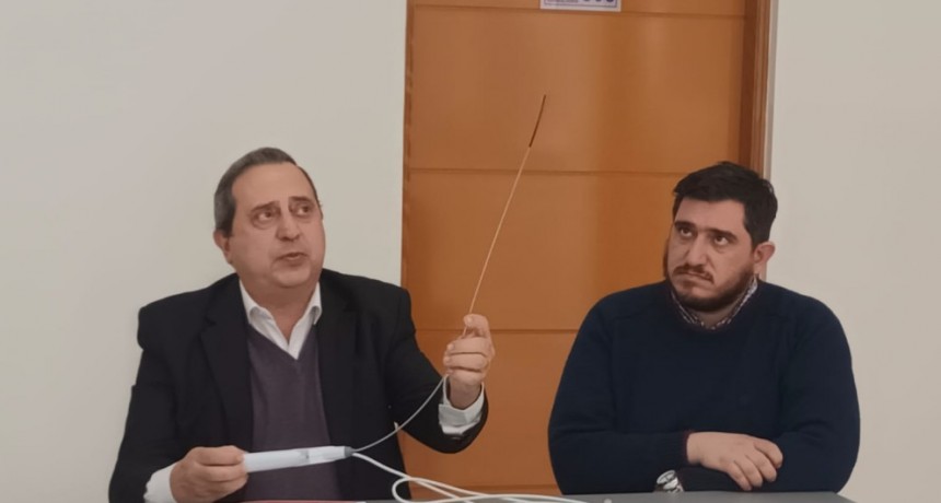 Presentaron el nuevo equipamiento para realizar cirugía láser y ureteroscospía flexible