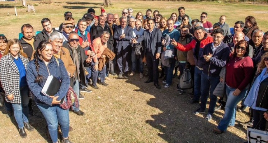 El Gobernador se reunió con partidos políticos que aseguraron su acompañamiento en el frente electoral