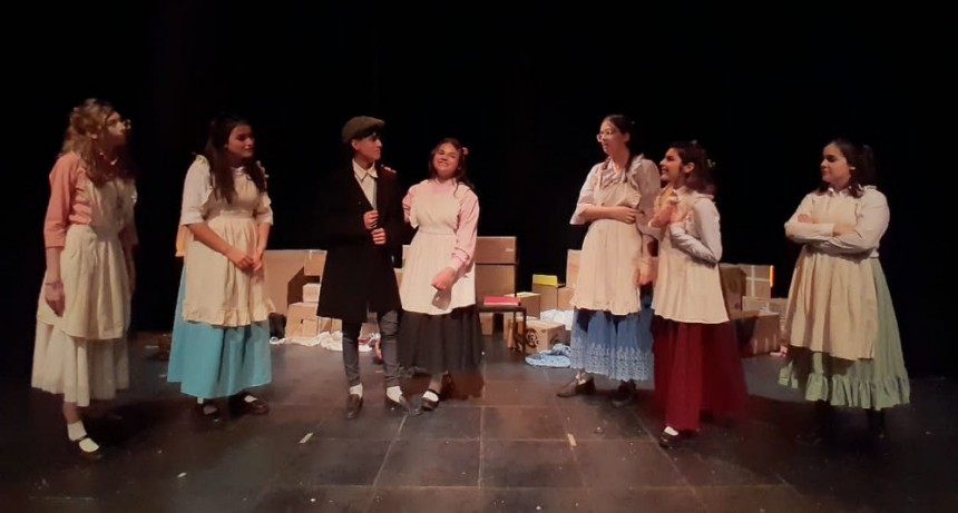Elenco de jóvenes catamarqueños participan en el Festival de Teatro Adolescente “Vamos que Venimos”