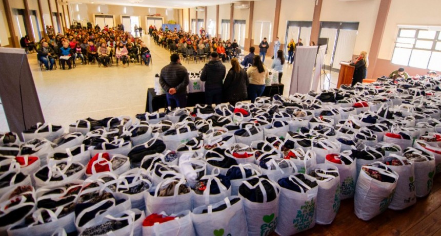 Costureras de Fray ya entregó más de 11 mil metros de tela a emprendedores locales