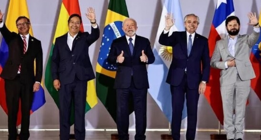 El Gobierno le envió una carta Biden firmada por 6 presidentes de la región pidiendo apoyo en la negociación con el FMI